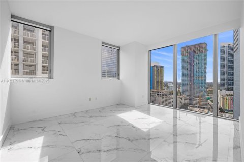 Купить кондоминиум в Майами, Флорида 2 спальни, 94.02м2, № 1967939 - фото 13