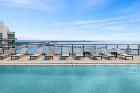 Купить кондоминиум в Майами, Флорида 2 спальни, 94.02м2, № 1967939 - фото 2