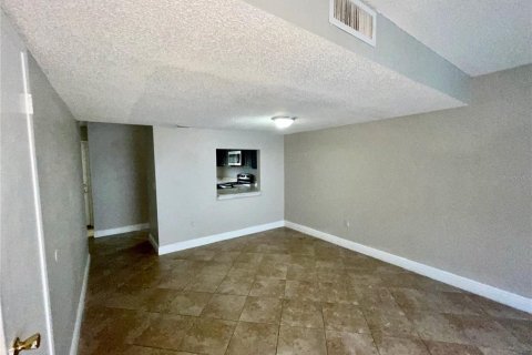 Condo in Orlando, Florida, 2 bedrooms № 2208735 - photo 3
