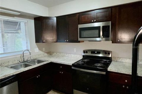 Condo in Orlando, Florida, 2 bedrooms № 2208735 - photo 6