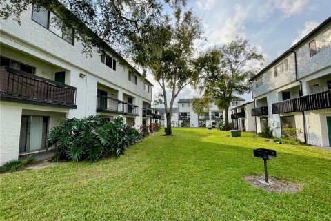 Condo in Orlando, Florida, 2 bedrooms № 2208735 - photo 15