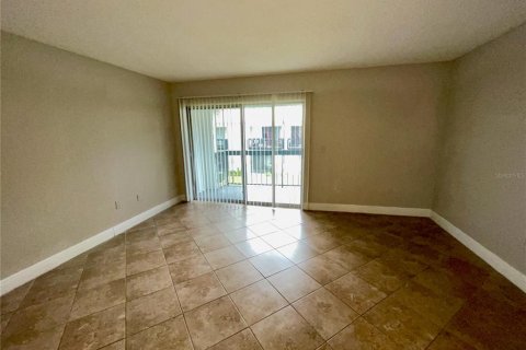 Condo in Orlando, Florida, 2 bedrooms № 2208735 - photo 4