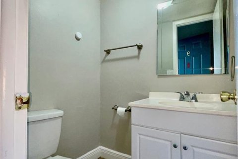 Condo in Orlando, Florida, 2 bedrooms № 2208735 - photo 8
