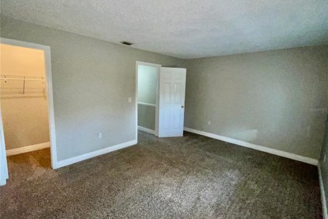 Condo in Orlando, Florida, 2 bedrooms № 2208735 - photo 9