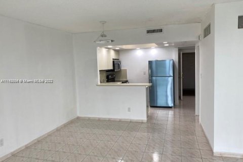 Купить кондоминиум в Майами-Бич, Флорида 52.95м2, № 1865757 - фото 12