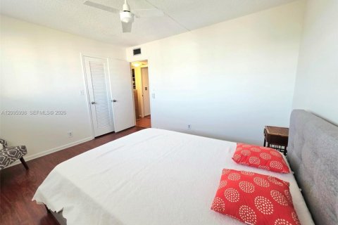 Copropriété à louer à Hallandale Beach, Floride: 2 chambres, 101.45 m2 № 2390024 - photo 23