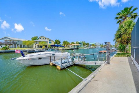 Casa en venta en Hernando Beach, Florida, 2 dormitorios, 97.18 m2 № 1652386 - foto 16