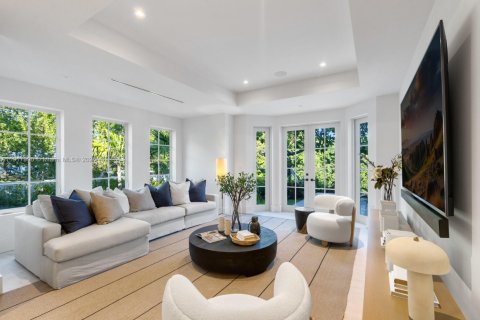 Купить виллу или дом в Палм-Бич, Флорида 4 спальни, 390.19м2, № 1972653 - фото 16