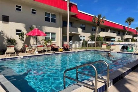 Condominio en alquiler en Daytona Beach, Florida, 2 dormitorios, 89.65 m2 № 1895206 - foto 18