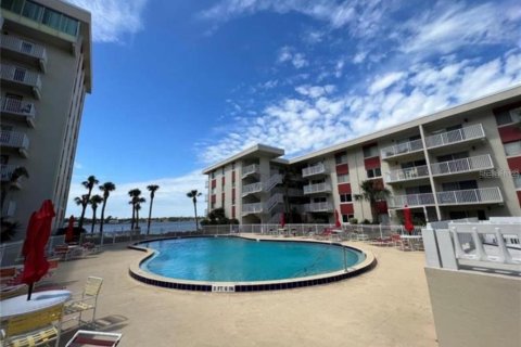 Condominio en alquiler en Daytona Beach, Florida, 2 dormitorios, 89.65 m2 № 1895206 - foto 21