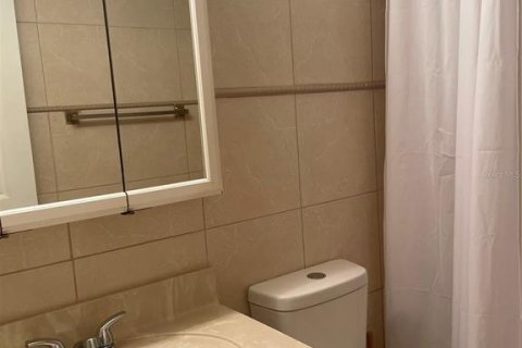 Condominio en alquiler en Daytona Beach, Florida, 2 dormitorios, 89.65 m2 № 1895206 - foto 11