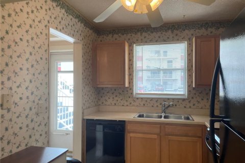 Condominio en alquiler en Daytona Beach, Florida, 2 dormitorios, 89.65 m2 № 1895206 - foto 3