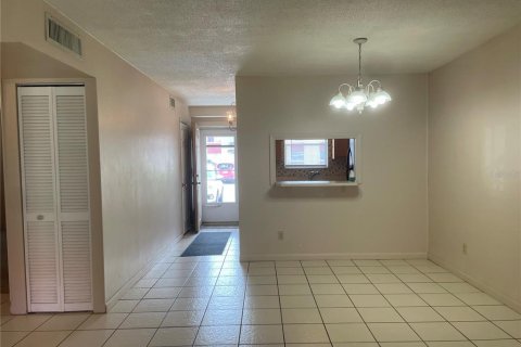 Condominio en alquiler en Daytona Beach, Florida, 2 dormitorios, 89.65 m2 № 1895206 - foto 8