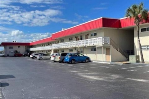 Condominio en alquiler en Daytona Beach, Florida, 2 dormitorios, 89.65 m2 № 1895206 - foto 24