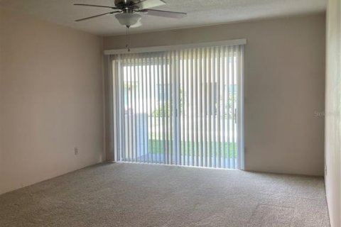 Condominio en alquiler en Daytona Beach, Florida, 2 dormitorios, 89.65 m2 № 1895206 - foto 10