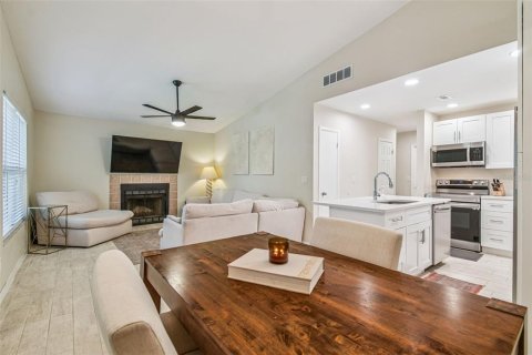 Copropriété à vendre à Tampa, Floride: 2 chambres, 84.73 m2 № 1904044 - photo 8