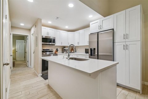 Copropriété à vendre à Tampa, Floride: 2 chambres, 84.73 m2 № 1904044 - photo 3