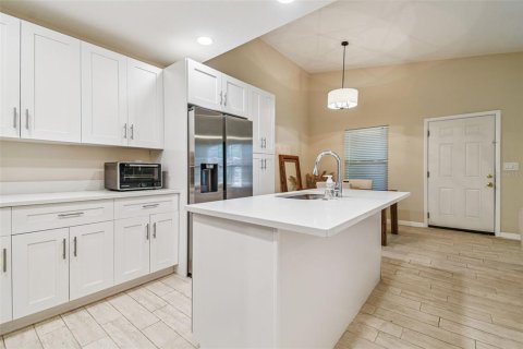 Copropriété à vendre à Tampa, Floride: 2 chambres, 84.73 m2 № 1904044 - photo 4