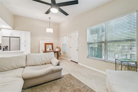 Copropriété à vendre à Tampa, Floride: 2 chambres, 84.73 m2 № 1904044 - photo 11