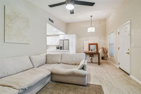 Copropriété à vendre à Tampa, Floride: 2 chambres, 84.73 m2 № 1904044 - photo 12