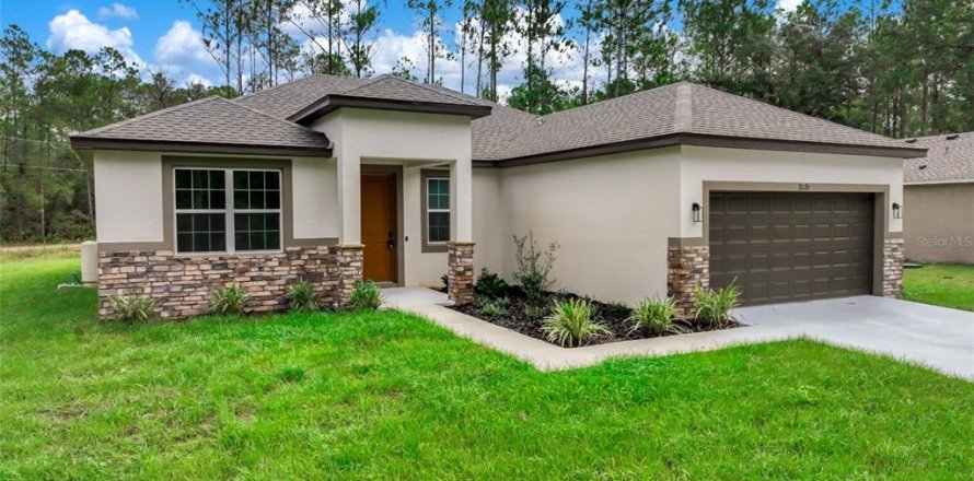 House in Sebring, Florida 4 bedrooms, 162.58 sq.m. № 2427061