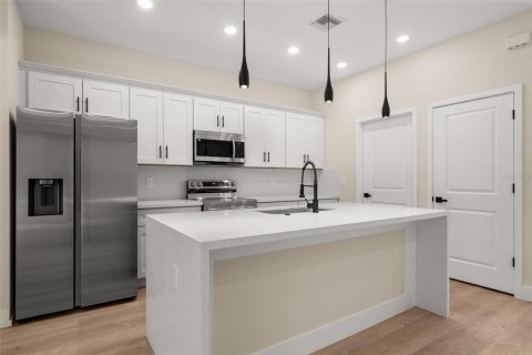 House in Sebring, Florida 4 bedrooms, 162.58 sq.m. № 2427061 - photo 9