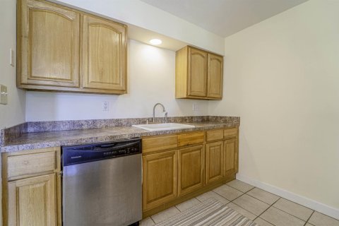 Condo in St. Lucie, Florida, 1 bedroom  № 2082605 - photo 14