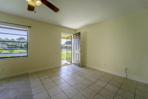Condo in St. Lucie, Florida, 1 bedroom  № 2082605 - photo 8
