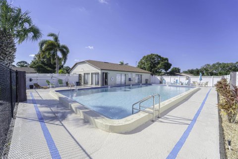 Condo in St. Lucie, Florida, 1 bedroom  № 2082605 - photo 28