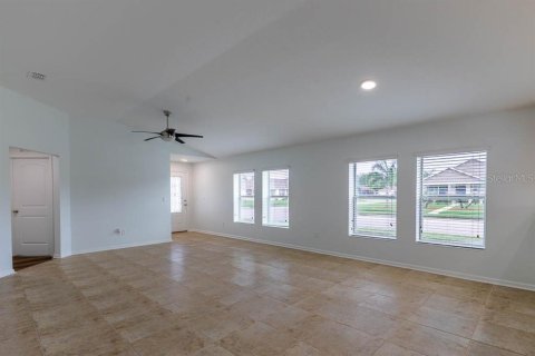 Casa en venta en New Smyrna Beach, Florida, 4 dormitorios, 154.4 m2 № 2151973 - foto 13