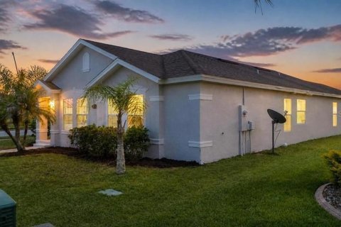 Casa en New Smyrna Beach, Florida 4 dormitorios, 154.4 m2 № 2151973
