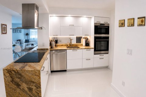 Copropriété à louer à Miami Beach, Floride: 2 chambres, 94.57 m2 № 2154870 - photo 12