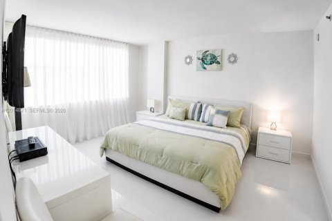 Copropriété à louer à Miami Beach, Floride: 2 chambres, 94.57 m2 № 2154870 - photo 25