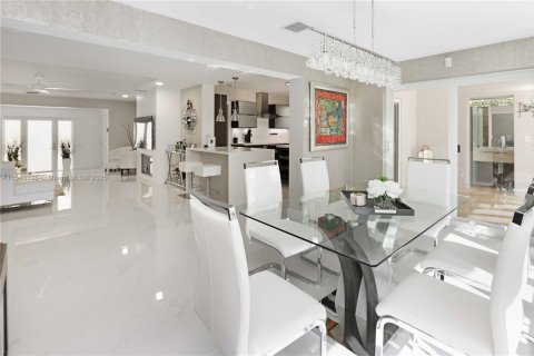 House in Fort Lauderdale, Florida 3 bedrooms № 1058084 - photo 6