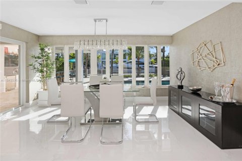 House in Fort Lauderdale, Florida 3 bedrooms № 1058084 - photo 7
