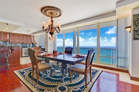 Condo in Fort Lauderdale, Florida, 2 bedrooms  № 1935811 - photo 6