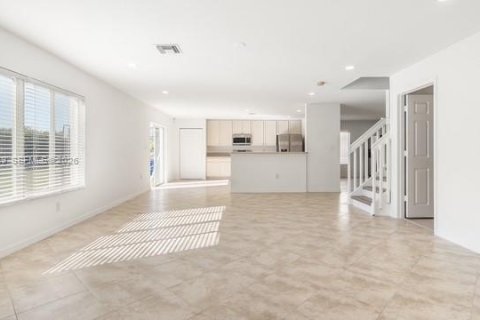 Villa ou maison à vendre à Miramar, Floride: 6 chambres, 317.35 m2 № 1995508 - photo 12