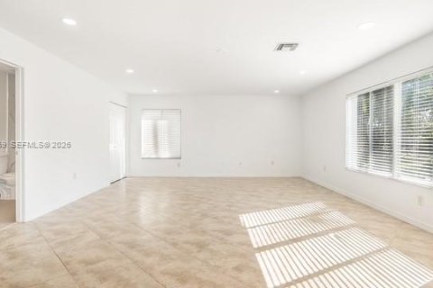 Villa ou maison à vendre à Miramar, Floride: 6 chambres, 317.35 m2 № 1995508 - photo 11