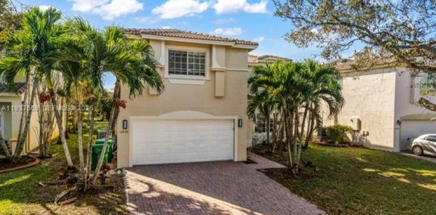 Villa ou maison à Miramar, Floride 6 chambres, 317.35 m2 № 1995508