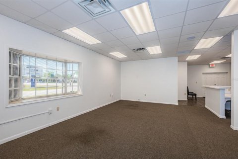 Propiedad comercial en alquiler en Saint Petersburg, Florida, 131.46 m2 № 1591867 - foto 15