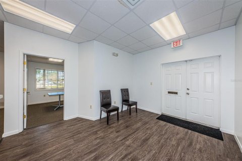 Propiedad comercial en alquiler en Saint Petersburg, Florida, 131.46 m2 № 1591867 - foto 6