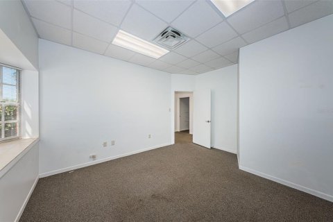 Propiedad comercial en alquiler en Saint Petersburg, Florida, 131.46 m2 № 1591867 - foto 20