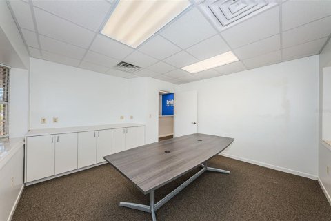 Propiedad comercial en alquiler en Saint Petersburg, Florida, 131.46 m2 № 1591867 - foto 22