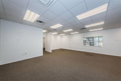 Propiedad comercial en alquiler en Saint Petersburg, Florida, 131.46 m2 № 1591867 - foto 25