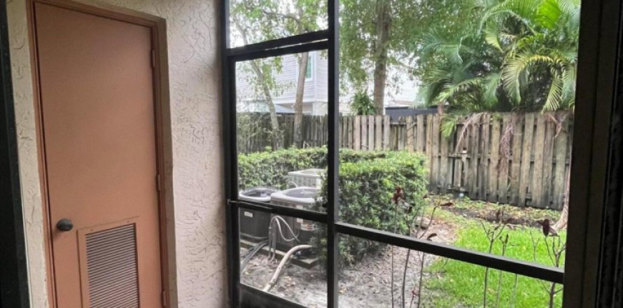 Condo in Sunrise, Florida, 3 bedrooms  № 1210436