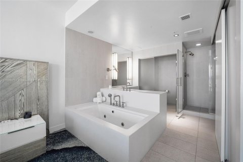 Copropriété à vendre à Fort Lauderdale, Floride: 2 chambres, 109.25 m2 № 1938748 - photo 26