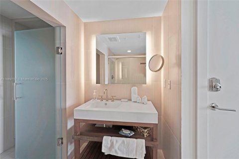 Condominio en venta en Fort Lauderdale, Florida, 2 dormitorios, 109.25 m2 № 1938748 - foto 20