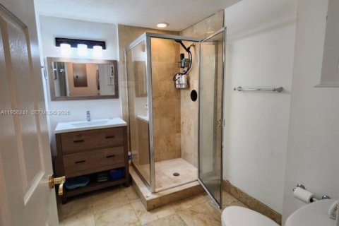 Apartamento en alquiler en Coral Gables, Florida, 2 dormitorios, 111.02 m2 № 2010556 - foto 11