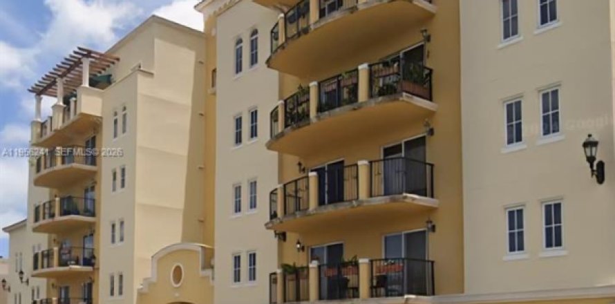 Apartamento en Coral Gables, Florida 2 dormitorios, 111.02 m2 № 2010556