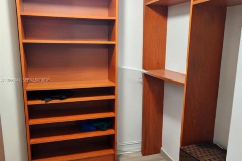 Apartamento en alquiler en Coral Gables, Florida, 2 dormitorios, 111.02 m2 № 2010556 - foto 16